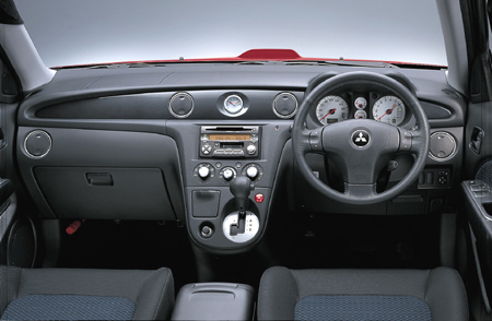MITSUBISHI AIRTREK