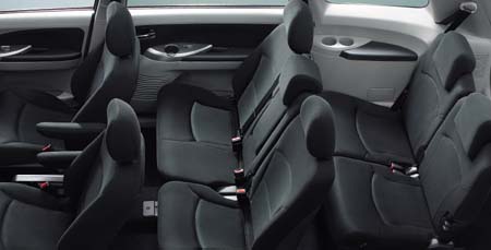 MITSUBISHI GRANDIS