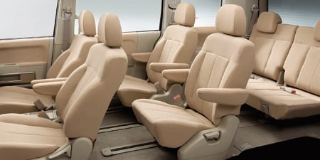MITSUBISHI DELICA D5