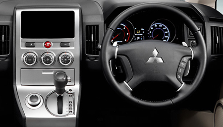 MITSUBISHI DELICA D5