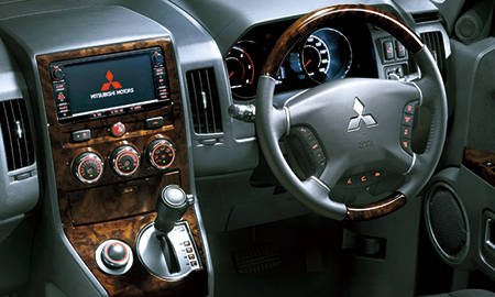 MITSUBISHI DELICA D5