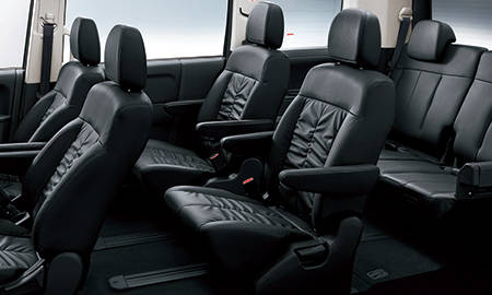 MITSUBISHI DELICA D5