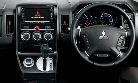 MITSUBISHI DELICA D5