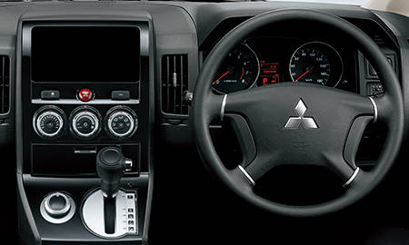 MITSUBISHI DELICA D5