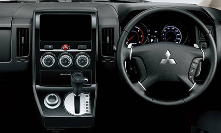 MITSUBISHI DELICA D5