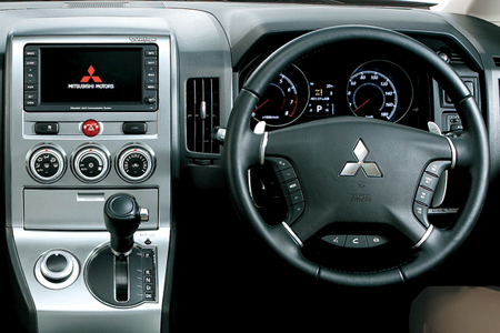 MITSUBISHI DELICA D5
