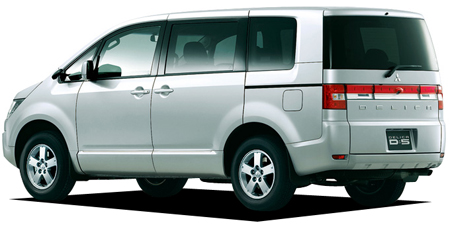 MITSUBISHI DELICA D5