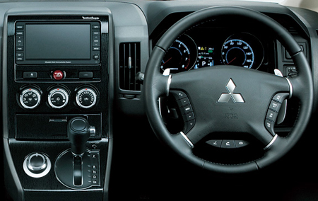 MITSUBISHI DELICA D5