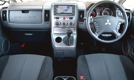 MITSUBISHI DELICA D5