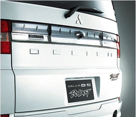 MITSUBISHI DELICA D5