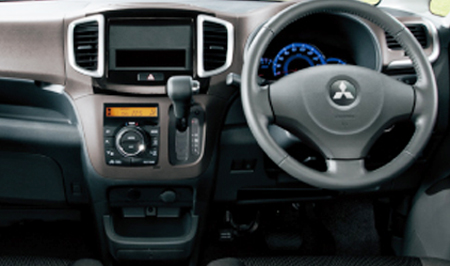 MITSUBISHI DELICA D2