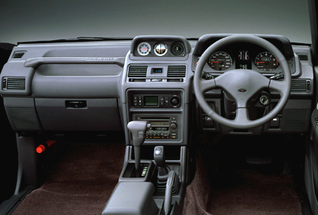 MITSUBISHI PAJERO