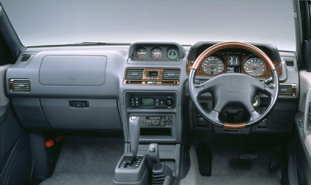 MITSUBISHI PAJERO