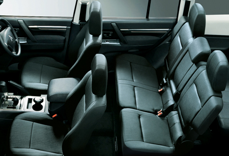 MITSUBISHI PAJERO