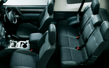 MITSUBISHI PAJERO