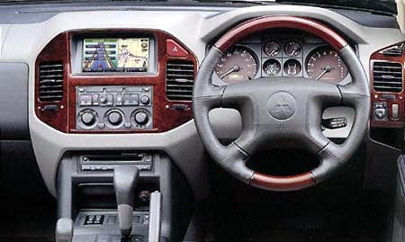 MITSUBISHI PAJERO
