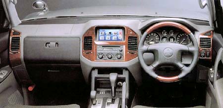 MITSUBISHI PAJERO