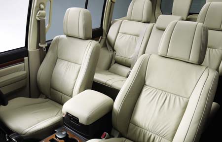 MITSUBISHI PAJERO