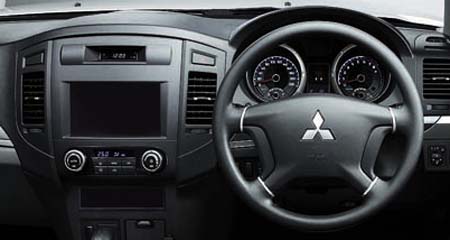 MITSUBISHI PAJERO