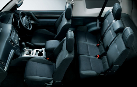 MITSUBISHI PAJERO
