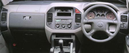 MITSUBISHI PAJERO