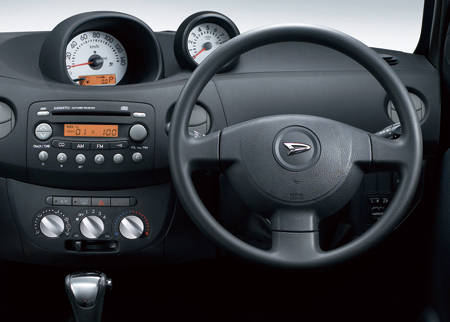 DAIHATSU ESSE