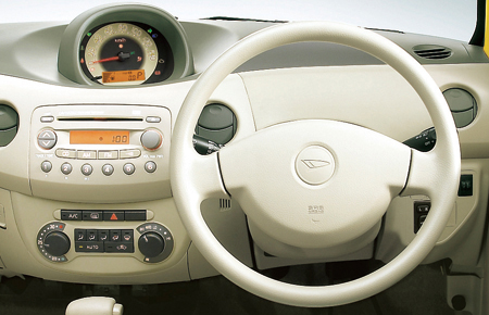 DAIHATSU ESSE