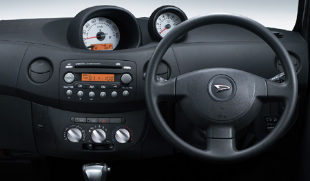 DAIHATSU ESSE