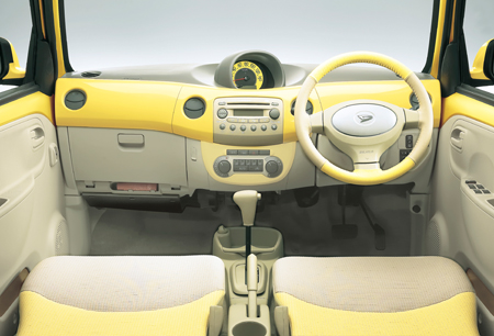 DAIHATSU ESSE