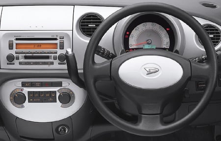 DAIHATSU MOVE LATTE