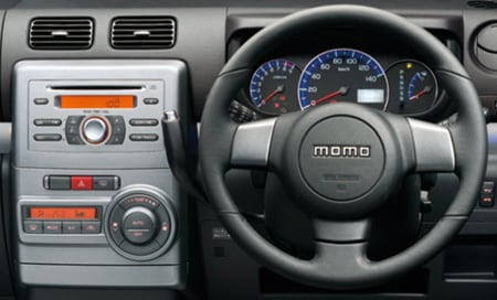 DAIHATSU MOVE CONTE