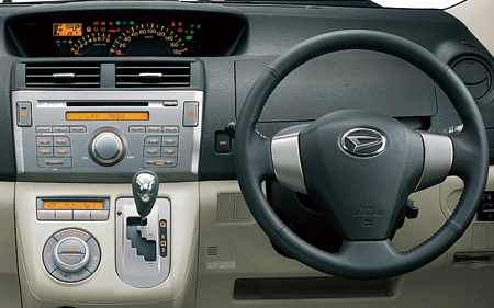 DAIHATSU BOON LUMINAS