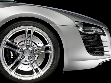AUDI R8