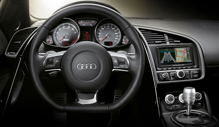 AUDI R8