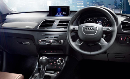 AUDI Q3