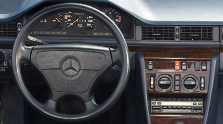 MERCEDES BENZ MEDIUM CLASS