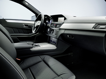 MERCEDES BENZ E CLASS
