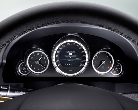 MERCEDES BENZ E CLASS
