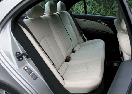 MERCEDES BENZ E CLASS