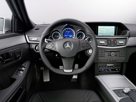 MERCEDES BENZ E CLASS