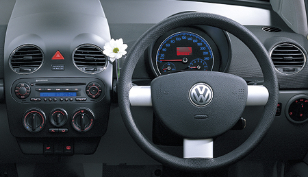 VOLKSWAGEN NEW BEETLE