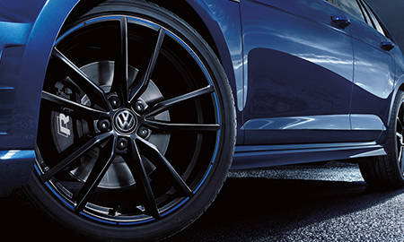 VOLKSWAGEN GOLF R VARIANT