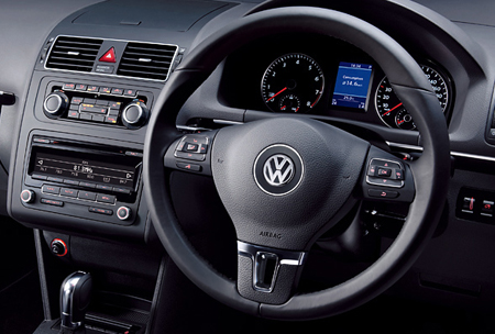 VOLKSWAGEN GOLF TOURAN