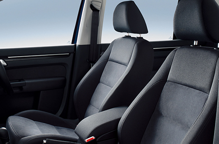 VOLKSWAGEN GOLF TOURAN