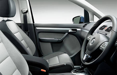 VOLKSWAGEN GOLF TOURAN