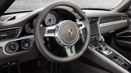 PORSCHE 911