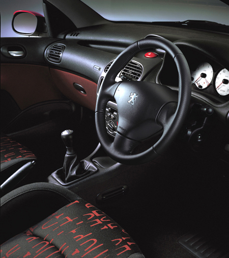 PEUGEOT 206