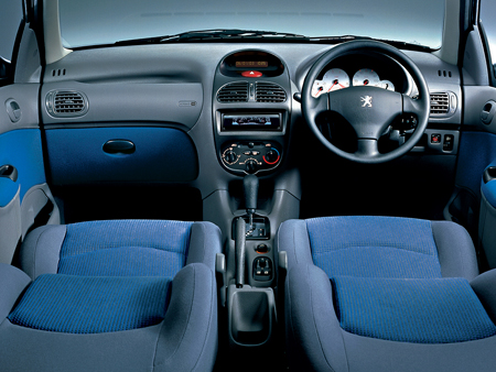 PEUGEOT 206