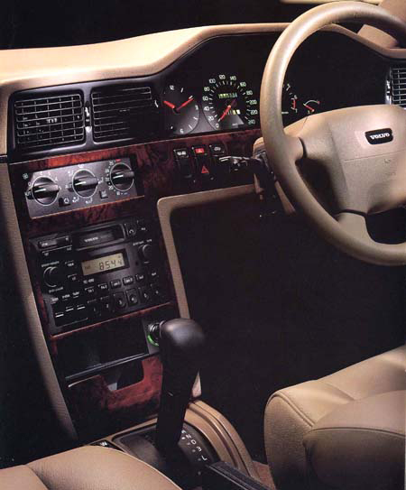VOLVO 960