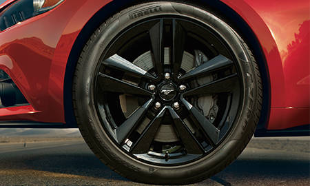 FORD MUSTANG